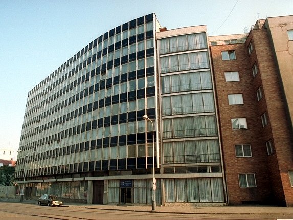Budova Nejvyšší kontrolní úřad (NKÚ) v Jankovcově ulici, Praha 7