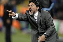 Diego Maradona už nebude trenérem argentinské fotbalové reprezentace.