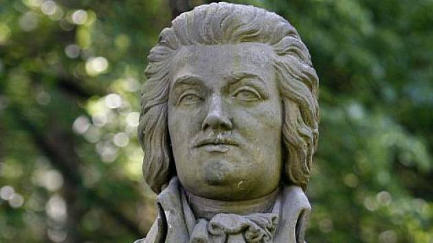 Mozartova busta v pražské Bertramce