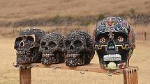 Keramické lebky, nalezené v Teotihuacánu