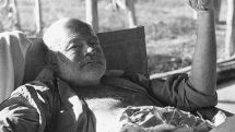 Spisovatel Ernest Hemingway a jeho syn Gregory