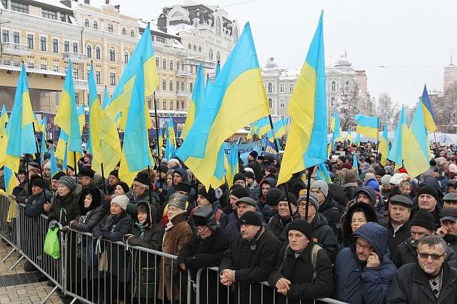 Ukrajinští pravoslavní se odtrhli od Moskvy. Mají svou nezávislou ukrajinskou národní církev. Přihlížely tisíce věřících