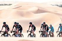 Cyklisty čekají na mistrovství světa nelehké podmínky, aktuálně panují v Kataru teploty těsně pod čtyřicet stupňů. Elitní závod mužů se tak možná dočká i svého podstatného zkrácení.