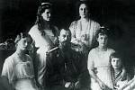 Car Mikuláš II. s rodinou