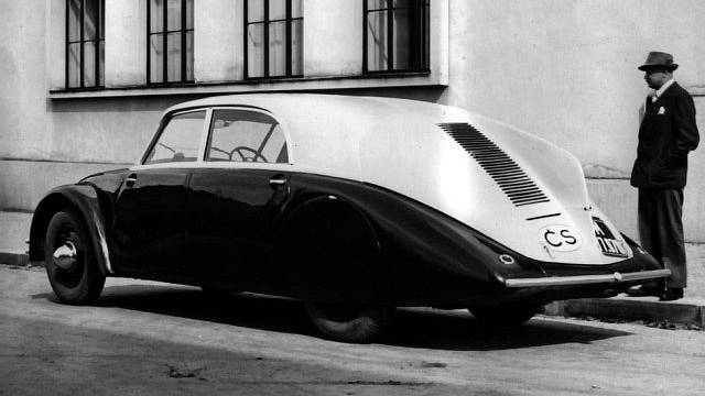 Tatra 87.