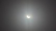 Pozorování zatmění Slunce v centru Havířova.