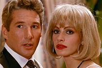 Julia Roberts a Richard Gere nechybí ve vánočním programu ani letos. Pretty Woman uvidíte v televizi dnes odpoledne 