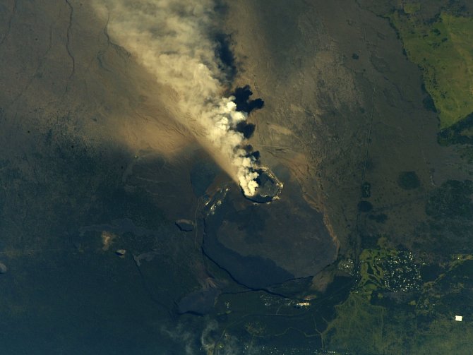 Erupce havajské sopky Kilauea z Mezinárodní vesmírné stanice