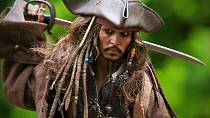 Johny Depp jako Jack Sparrow ve filmu Piráti z Karibiku.
