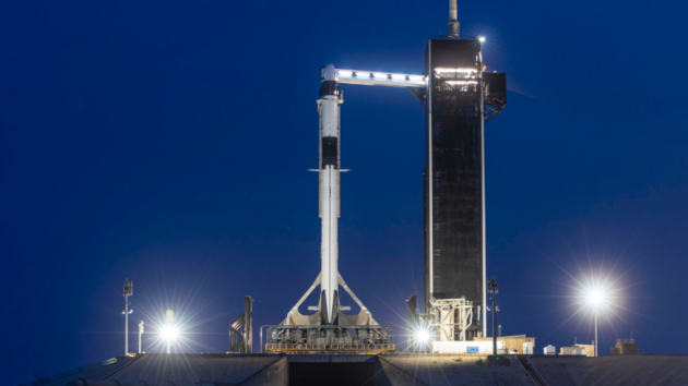 Raketa Crew Dragon soukromé americké společnosti SpaceX