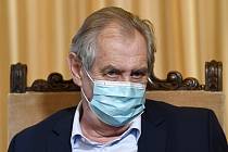 Prezident Miloš Zeman jmenoval soudce i generály