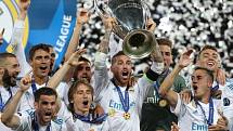 Fotbalisté Realu Madrid se radují z triumfu v Lize mistrů.