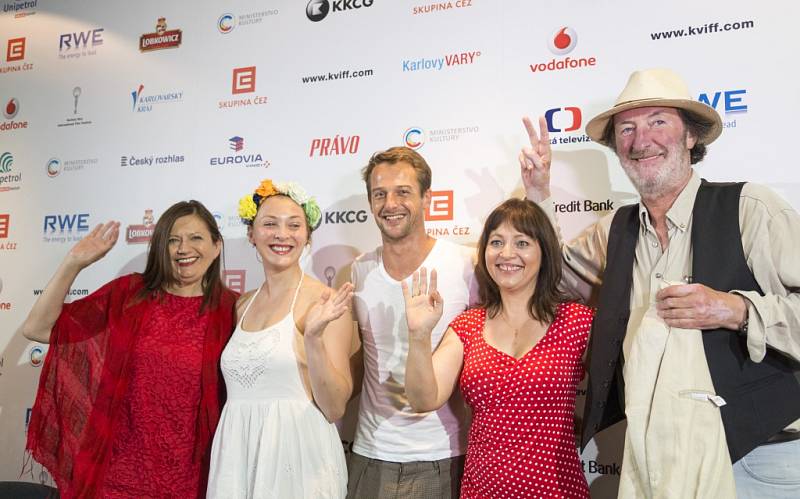 Film Domácí péče režiséra a scénáristy Slávka Horáka měl světovou premiéru v neděli 5. července 2015 na 50. ročníku Mezinárodního filmového festivalu Karlovy Vary.