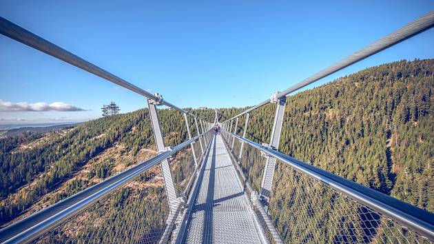 Dva roky nepokořený. Český most Sky Bridge stále drží světové prvenství