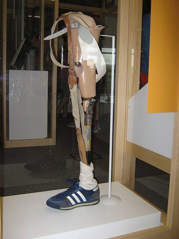 Terryho protetická "noha" se stala součástí expozice Kanadského muzea historie. Protézu vyrobil Ben Speicher, což byl protetický specialista působící ve Vancouveru v Britské Kolumbii