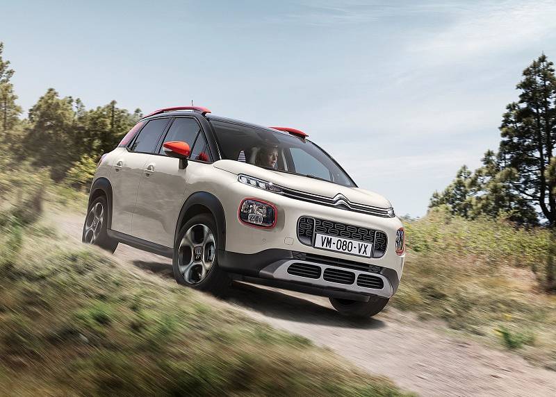 Citroën C3 Aircross (+30 000 až 35 000 Kč dle motoru). Cena od: 339 900 Kč