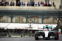 Lewis Hamilton během kvalifikace na Velkou cenu Monaka