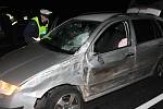 Za nehodu s osmi mrtvými u Panenského Týnce může podle znalců řidič osobního vozu.