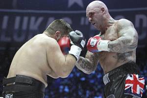 Lucas Browne (vpravo)