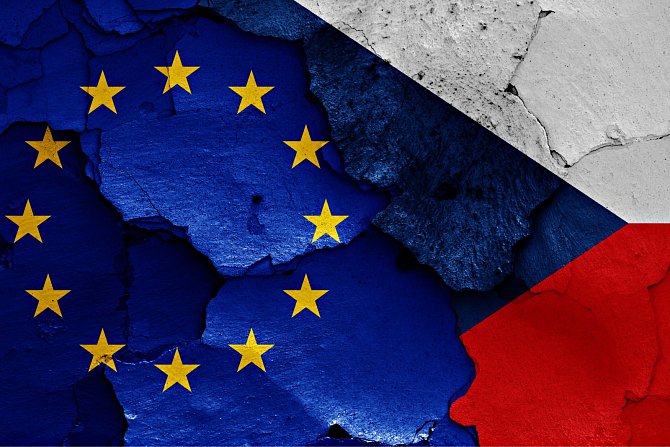 Co Česku dalo 20 let v Evropské unii? Odpovídejte v dotazníku Deníku