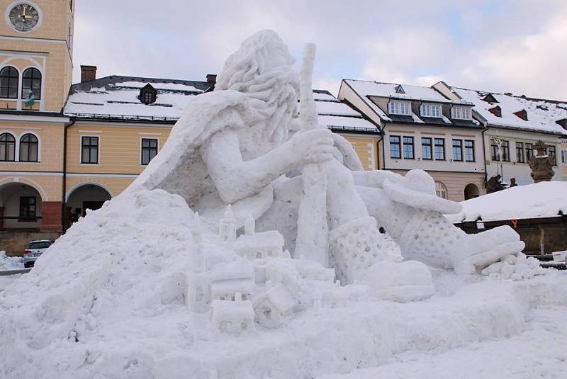 V Jilemnici vyrostl tradiční sněhový Krakonoš
