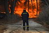 Řecko nadále bojuje s požáry. Na ostrově Lesbos museli evakuovat stovky turistů