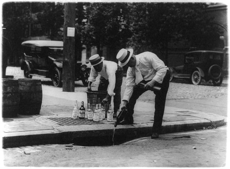 Jediná možnost, jak si dát v době prohibice whisky, bylo na předpis