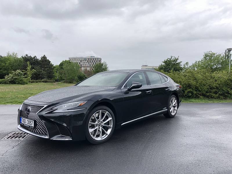 Test Lexus LS 500h Superior: To nejlepší ze Země vycházejícího slunce