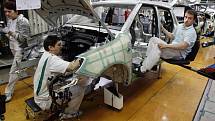 Největší propad v meziročním srovnání „trojlístku“ tuzemských výrobců osobních automobilů za první čtvrtletí zaznamenala Škoda Auto