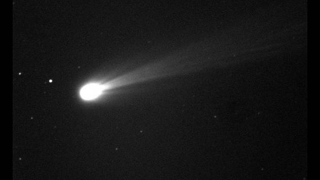 Kometa ISON na snímku pořízeném agenturou NASA.