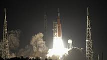 Americký Národní úřad pro letectví a vesmír (NASA) zahájil program 16. listopadu 2022 Artemis, který má vrátit člověka zpět na Měsíc. Z floridského mysu Canaveral v 7:47 SEČ odletěla raketa Space Launch System (SLS) s modulem Orion