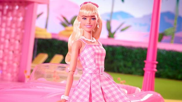 Panenka Barbie od společnosti Mattel uvedená speciálně u příležitosti premiéry filmu Barbie. Panenka má podobu hlavní představitelky Barbie, Margot Robbie
