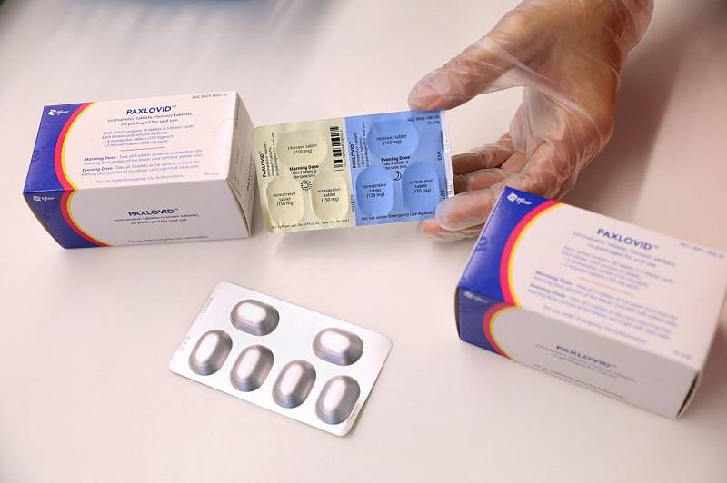 České ministerstvo zdravotnictví uzavřelo smlouvu s americkou firmou Pfizer o dodávkách antivirového léku paxlovid.