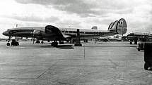 Letoun Lockheed L-1049C Super Constellation společnosti Air France. Podobné letadlo bylo účastníkem kolize nad Grand Canyonem v roce 1956.