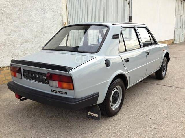 Škoda 105 L (1988). Najeto: 9000 km. Cena: 7900 eur (213 477 Kč).