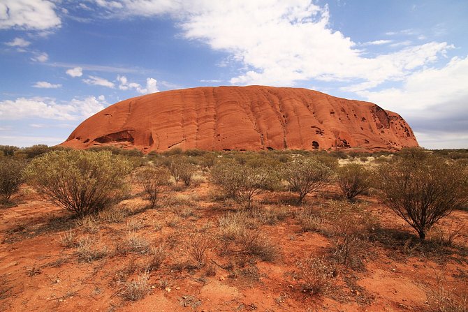 Australská hora Uluru, známá také jako Ayersova skála