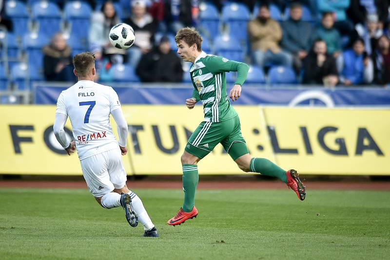 Utkání 18. kola první fotbalové ligy: FC Baník Ostrava - Bohemians Praha 1905, 8. prosince 2018 v Ostravě. Na snímku (zleva) Martin Fillo a Jan Vodháněl.