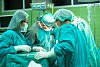 Smrt ženy na Vysočině kvůli banální operaci: kauza odložena, manžel bojuje dál
