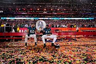 Patrick Johnson and Kyzir White z Philadelphie po prohře v Super Bowlu