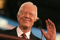 Bývalý americký prezident James „Jimmy" Carter má rakovinu a podstoupí léčení v nemocnici v Atlantě.