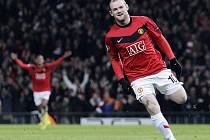 Wayne Rooney v dresu Manchesteru opět úřadoval.