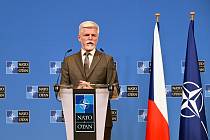 Tisková konference po jednání českého prezidenta Petra Pavla (na snímku) a generálního tajemníka NATO Jense Stoltenberga, 19. dubna 2023, Brusel