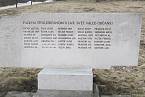 Pomník obětem válek v obci Salaš