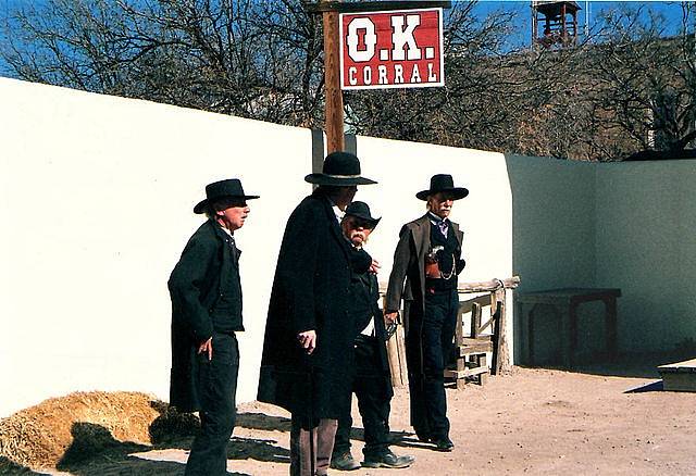 Rekonstrukce přestřelky u O. K. Corralu dnes tvoří součást turistické nabídky Tombstone