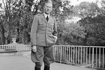 Obergruppenführer generál Reinhard Heydrich, zastupující říšský protektor v Čechách a na Moravě (snímek pořízen v Praze 27. září 1941)