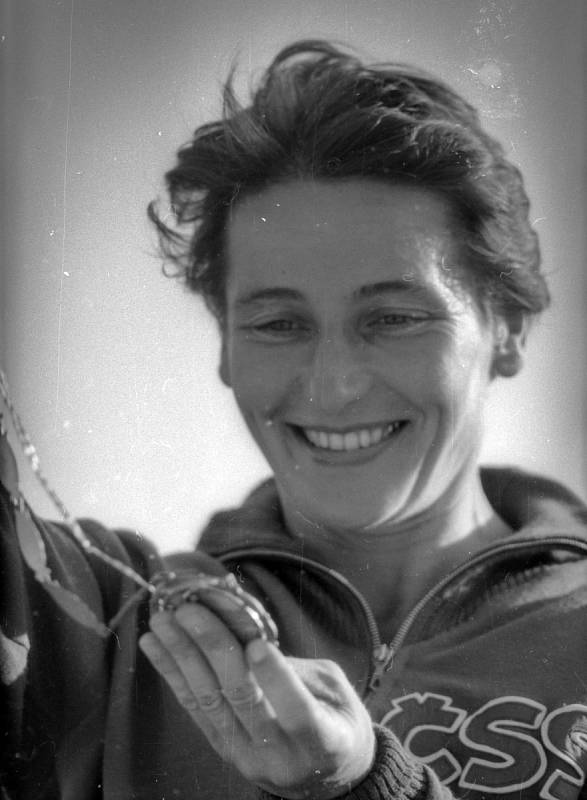 Ve věku 97 let zemřela legendární česká atletka Dana Zátopková, olympijská vítězka v hodu oštěpem