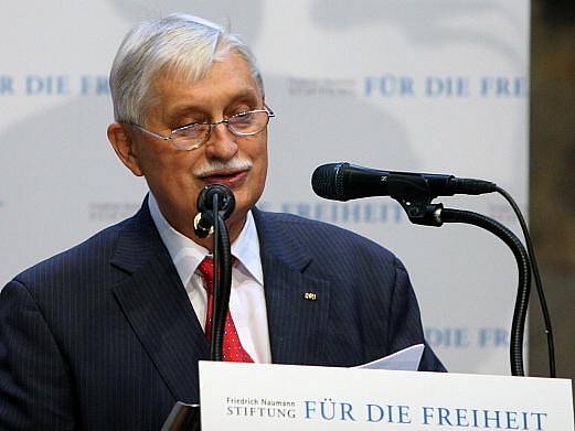 Jiří Dienstbier, bývalý československý ministr zahraničí.