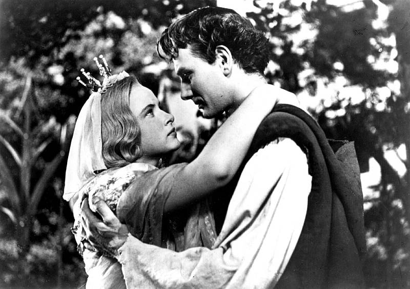 Pohádkový film Pyšná princezna měl svou premiéru 26. září 1952