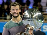 Bulharský tenista Grigor Dimitrov slaví první titul v kariéře.