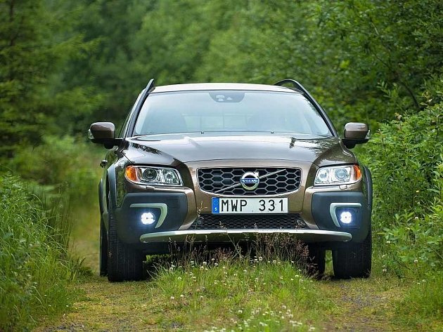 Volvo XC70.